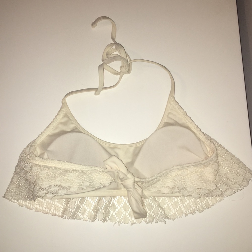 Textured Ruffle bikini top - Picture 2 of 2